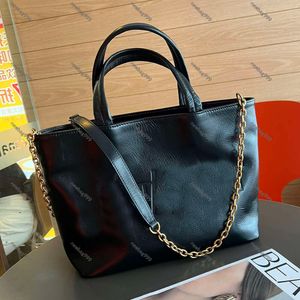 New Tote Bag Soft Calfskin Shopping Bag Women Chain Handbag Crossbody Bag Shoulder Handbags Medium Designer Bag Purse Large Capacity Zipper Pocket Golden Hardware