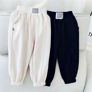 Byxor 2023 Fall Children Loose Toddler Boy Autumn Winter Baggy Pants Baby Girl Fashion Sports Casual Middle School Studenter 231018