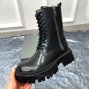 Lyxdesigner snörning Motorcykelstövlar kvinnor fleece tjockare halv boot klassisk stil vintermode personlighet snöstövlar