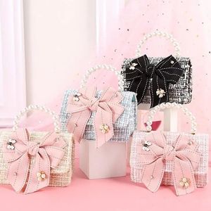 Plecaki dziewczyny urocze torba Plaid Messenger Baby torebka Pearl Torebka Kid Mała torebka monety Hasp Plecak Girl Birthday Party Crossbody 231019