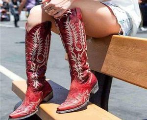 Bonjomarisa Ladies Punch Shoe Cowgirls Ботинки до середины икры на массивном каблуке с вышивкой для женщин Модная повседневная женская обувь высокого качества J226405011