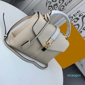 2023- Överlägsen kvalitet Kvinnor Handväskor Crossbody Bag Kosmetiska designers Eleganta axelväskor Kopplar Messenger