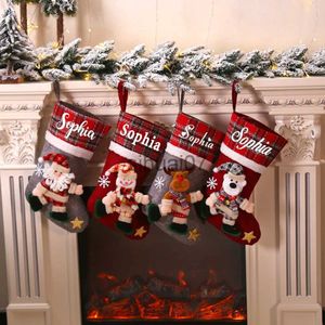 Decorações de Natal Meias de Natal personalizadas Meias de Natal com nome personalizado Meias de família Presente de Natal Meia vermelha de Natal Enfeite de Natal x1019