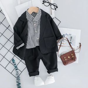 Conjuntos de roupas 2023 nova moda infantil desgaste bebê colete de corrente cavalheiro terno menino cor sólida colete gravata camisa de três peças formal noite dres 231019