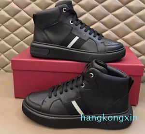 Elegant hög topp myles sneakers skor män kalv läder svart vit casual promenad lätt gummi ensam lift rand plattform tränare