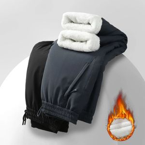 Herrbyxor vinter för män jogger päls fodrad hålla varma förtjockar tröjor atletisk elastisk midja spår plus storlek 231018