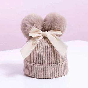 CAPS HATS BABY STOR DUBBEL POMPOM HAT Vinter stickade barn Baby Girl Hat Varma tjockare barn Spädbarn Beanie Cap Bonnet Casquette Enfant 231019