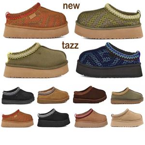 デザイナーUgglie Tazz Slipper Tasman Slippers女性スリップオンプラットフォームフラットスライドブラックチェスナットオーストラリアブーツファークラシックウルトラミニブーツ冬の雪のブーツ