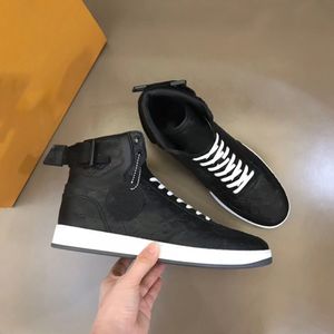 Designer Rivoli Sneaker Boot Shoes L Casual Sneakers Mens Womens High Top Shoes Flower Präglad kalvläder lyxstövlar som skarvar flerfärgad regnbågtränare 05