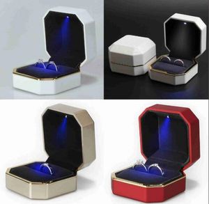 Pudełka biżuterii luksusowe biżuteria pudełko pierścieniowe z światłem LED na zaręczyny pudełko na obrączkę festiwal Birtay Jewerly Pierścień Prezent prezentowy 231019