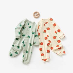 Rompers Baby's Long -Sleeved Ubrania chłopcy Elastyczna dziewczyna piżamą Kurtka dla niemowląt Bawełniana ciepłe kreskówki Produkty 231019