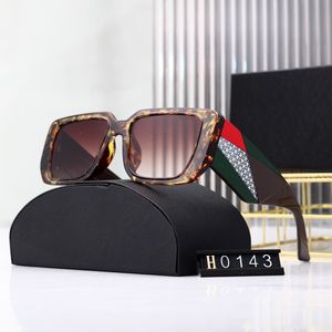 Designer Channel Sunglasses Cycle Luxurious Fashion Woman Mens Sunglasses Diamond Square Sunshade Crystal Shape Sun Full Package Glasses 0143