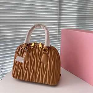 Lustrzana wysokiej jakości torba designerska 10a miui Wander Arcadie Bowling nawet torby luksusowe torebka damska męska torba na ramię Hobo Cross Body Tote Shell Bag M69X