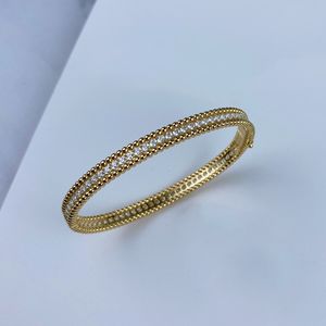 pulseira de trevo de quatro folhas feita de conchas naturais e ágata natural banhada a ouro 18K designer para mulher T0P Materiais avançados joias moda de luxo 022