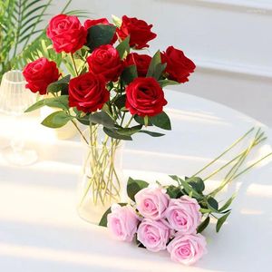 Fiori decorativi Bellissime rose artificiali in seta Decorazioni per la tavola di casa per matrimoni Bouquet lungo Organizzare piante finte Regali di San Valentino