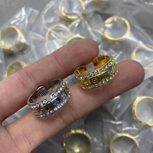 Classics V Letter Diamonds Flowers carving Open Rings Men's and Women's Couple Ring Designer Brand Luxurious Jewelry Supply Holiday Christmas Gifts With Box HLR2 --02