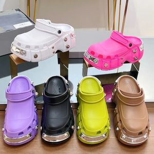 Designer's high-quality rubber hole shoes thick soles fashionable sets round toe fashionable men's and women's sandals