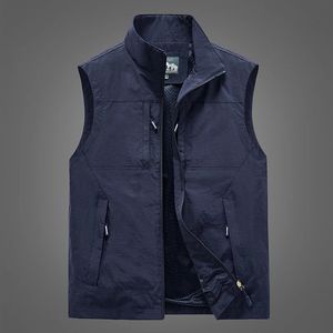 Mäns västar Spring Autumn Outdoors Military Black 2023 ärmlöst jacka modefiske för fickpografi Casua Waistcoat 231018