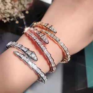 2023 Designer Pulseiras Bangle Jóias Anéis Hot Búlgaro Aço Inoxidável Strass Letras Snake Pulseiras Ouro Prata Rosa Cores Mens Mulher Bangles Sem Caixa