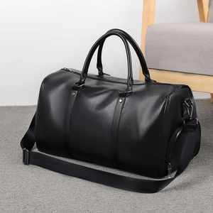 Duffel Bags Lagre Capacidade De Couro Homens Mulheres Saco De Viagem Carry On Bagagem Saco De Fim De Semana Masculino Duffel Bag Bolsa De Ombro Ginásio Fitness Hand Bag 231019