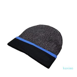 Designer Autumn Winter Style Beanie Hats Herrarna Män och kvinnor universell mode stickad Cap Autumn Wool Outdoor Warm Skull Hat