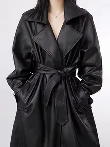 女性用革の長い特大のトレンチコート女性スリーブラペルルーズフィットフォールスタイリッシュな黒い服のストリートウェア