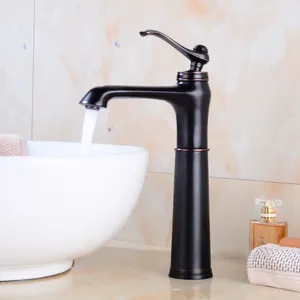 Rubinetti per lavandino del bagno Stile europeo antico sopra lavabo e rubinetto per acqua fredda mista Rubinetto per lavabo in bronzo nero retrò in lega di rame