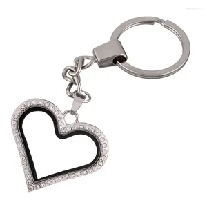 Keychains 4st 4Colors väljer Rhinestone Heart Glass Floating Locket Keychain Key Ring Pendants Fit Charms