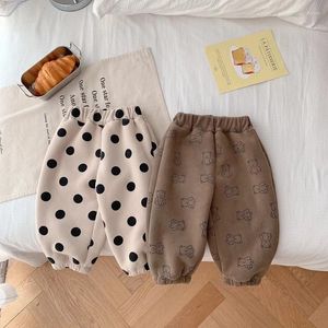 Byxor 0-5 år barn pojke flicka pant elastisk midja tecknad björn mönster lös fleece tjockare jogger polka dot byxor vinterkläder