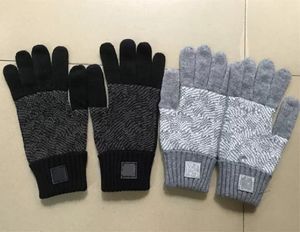 new Knitted Gloves classic designer Autumn Solid Color European And American letter couple Mittens Winter Fashion Five Finger Glove Black Grey 03