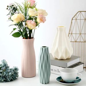 Vazolar Dekorasyon için Plastik Vazo Evi Beyaz Taklit Seramik Sak Tencere Bitkileri Sepet Nordic Düğün Dekoratif Yemek Masası Yatak Odası 231019