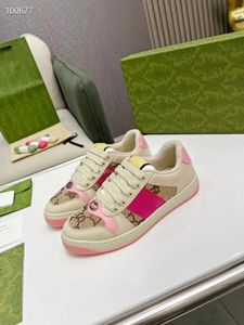 2023 de alta qualidade um pequeno sapato sujo designer sapato casual screener tênis placa homens mulheres sneaker clássico azul rosa cristal listra baixo top sapatos de couro real