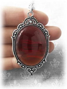 Pendant Necklaces Vintage Gothic Blood Red Resin Charm Necklace Butterfly For Women Vampire Embossed Witch Jewelry Accessories Chokers