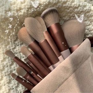 Lipstick 13 PCS Lot Makeup Brushes Set Eye Shadow Foundation Women Cosmetic Powder Blush Blending Beauty Make Up Tool 231020