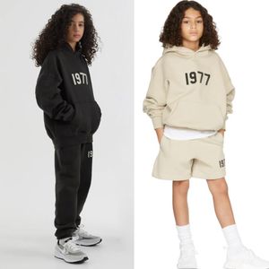 Ess hoodies Designer 1977 crianças roupas de bebê conjuntos com capuz pulôver camisolas Roupas Meninos Meninas Outerwear solto manga longa