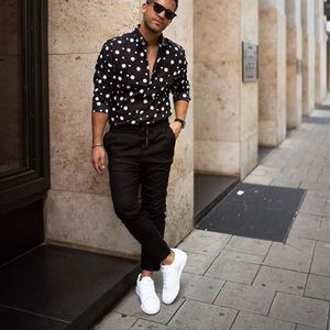 Herrklänningskjortor män skjorta streetwear mode lösa avslappnad långärmad polka dot tryckt topp blus2709