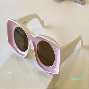 Fashion sunglasses design color square frame round lens Avant-garde style crazy interesting with case