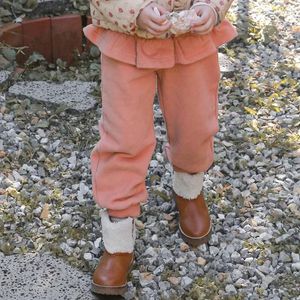 ズボンカジュアルな秋の冬の女の赤ちゃんパンツオレンジグレーの大きなスイングスウェットパンツ厚さとレギンスキッズアウトウェア