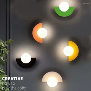 Lampada da parete moderna G9 a forma di ventaglio Macaron colorata luce notturna minimalismo decorazione domestica per interni apparecchio luci da comodino camera da letto