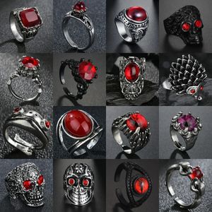 Solitaire Ring retro gotiska ringar för män Kvinnor Skull Dragon Frog Red Crystal Crown Open Size Punk Wedding Jewelry Wholesale 231019