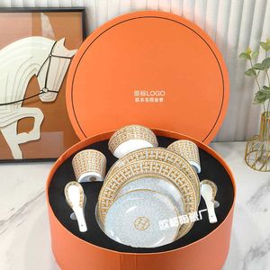 European Light Luxury Bone Porcelain Gold Horse drawn Car Bowls Spoons Dishes 10 Piece Set of Tableware Set Household Gifts