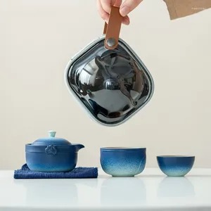 Teaware set utomhus sprick kopp en kruka två koppar grov keramik rese tepå