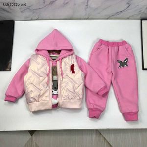 Nuovo set invernale in tre pezzi per bambino Stampa con motivo animale Tute per bambini Taglia 100-170 Gilet in cotone Felpe con cappuccio e pantaloni della tuta Oct15