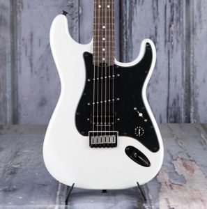 Seltene Charve Jake E Lee Signature Pro-Mod So-Cal Style 1 HSS HT RW Weiße E-Gitarre Palisandergriffbrett Tremolobrücke Schwarze Hardware Dot Inlay