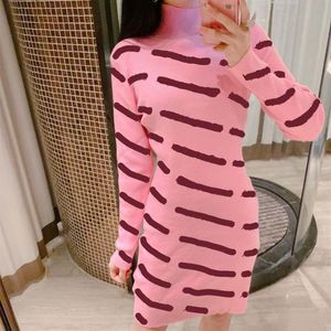 Kvinnor Casual Dress Fashion Letter Classic Pattern Knit Bodycon Dresses Autumn Womens Clothing Long Sleeve 3 Colors295g