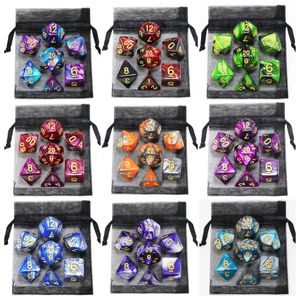 Utomhusspel Aktiviteter DICE DND SPEL Roll Mixing Colors Set With Bag 9 Olika stilar tillgängliga för bärbara leksaker RPG TRPG 231020