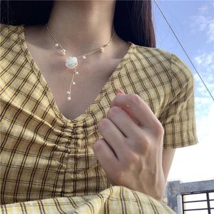 Pendanthalsband Fairy Flower Necklace Light Super Luxury Nisch Design Pearl Choker Long ClaVicle Chain