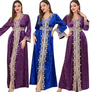 エスニック衣類Eid Party Velvet Embroidery Abaya Autumn Fashion Muslim Women Maxi Dress Turkey Arab Robe Jalabiya Caftan Moroccoの夜