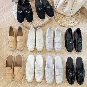 Designer Womandress Loafers Triangle Shoes Luxurys Casual Shoes Espadrilles Glossy Ladies Flat Beach tofflor Fisherman Sandals Dress Shoes