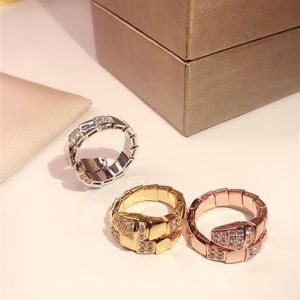 Elastic Snake Ring Golden Classic Fashion Party Jewelry for Women Rose Gold Wedding Luxurious Snake Open Size Rings Shipp258e